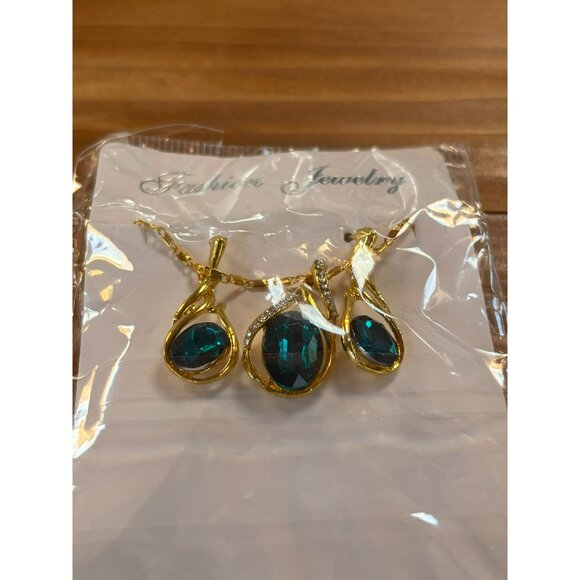 Gold-Tone Necklace & Earrings Set With Teardrop Green Crystal Pendant - Picture 3 of 6